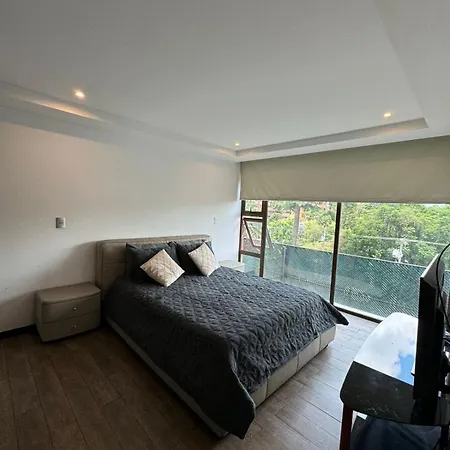 Apartamento Lujoso En Zona 10, Urbana